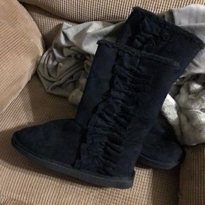 Black boots size 8